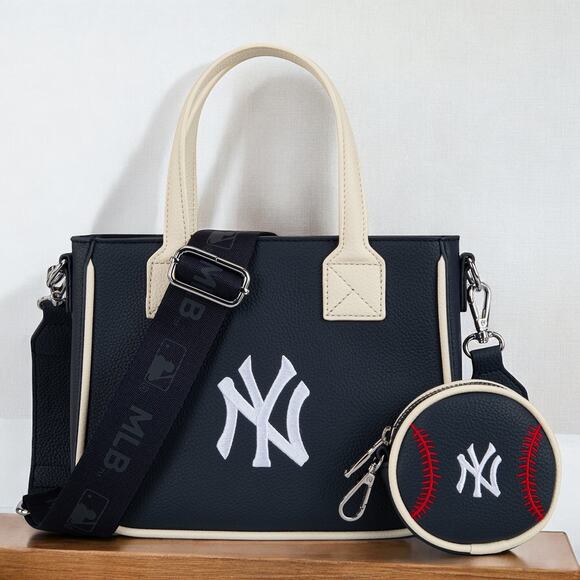 MLB New York Yankees Tote/Crossbody w/ Coin Pouch *NEW Package (Dark Navy) - Picture 1 of 5
